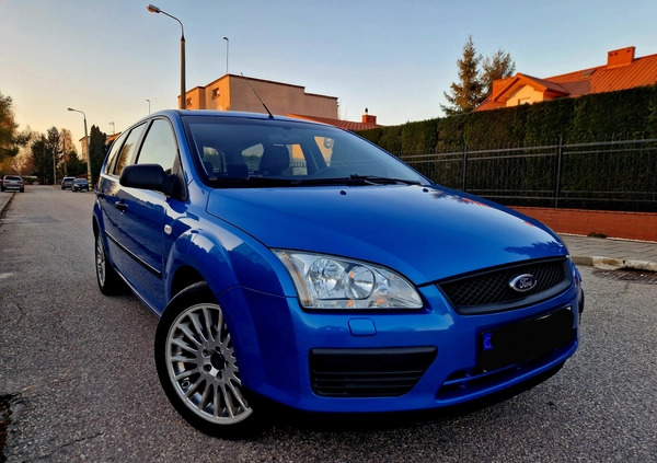 Ford Focus cena 11900 przebieg: 204000, rok produkcji 2006 z Radom małe 667